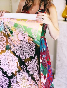 Pink gold damask wallpaper