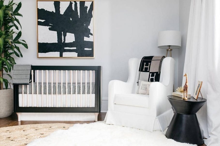 Black and white nursery design by Oilo Studio