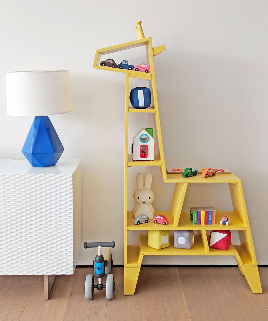 Giraffe Bookcase Crate & Kids