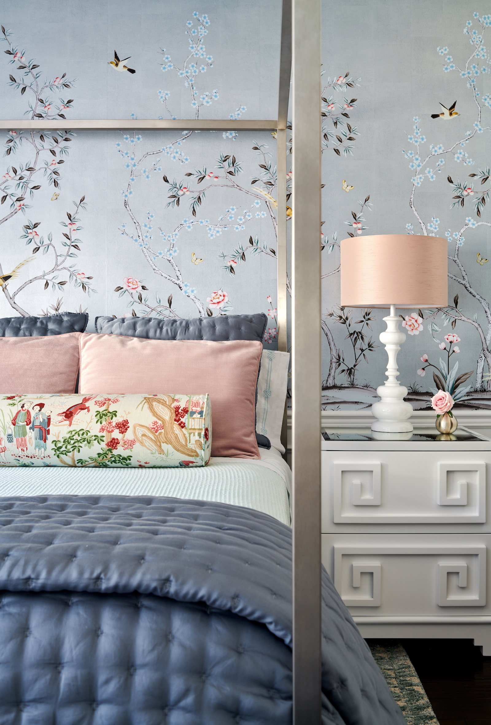 Chinoiserie Blue Floral Girl's Bedroom Design